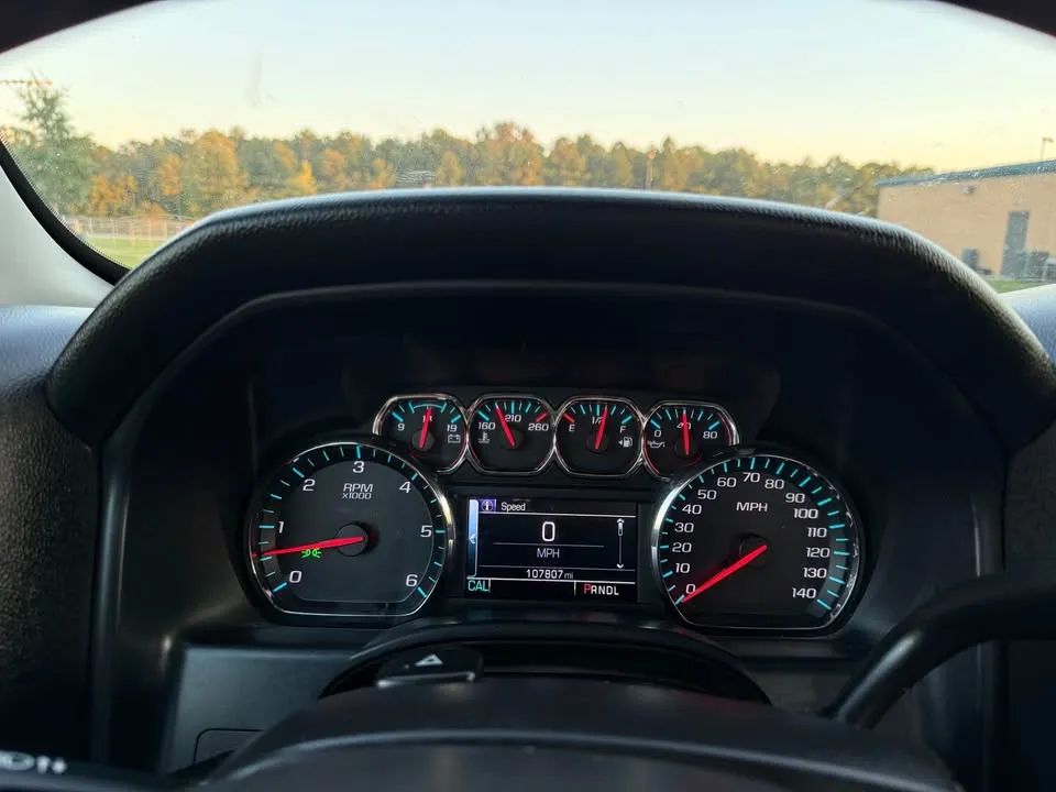 Chevrolet Silverado 1500 LT Double Cab 4WD (2017) - Gasoline